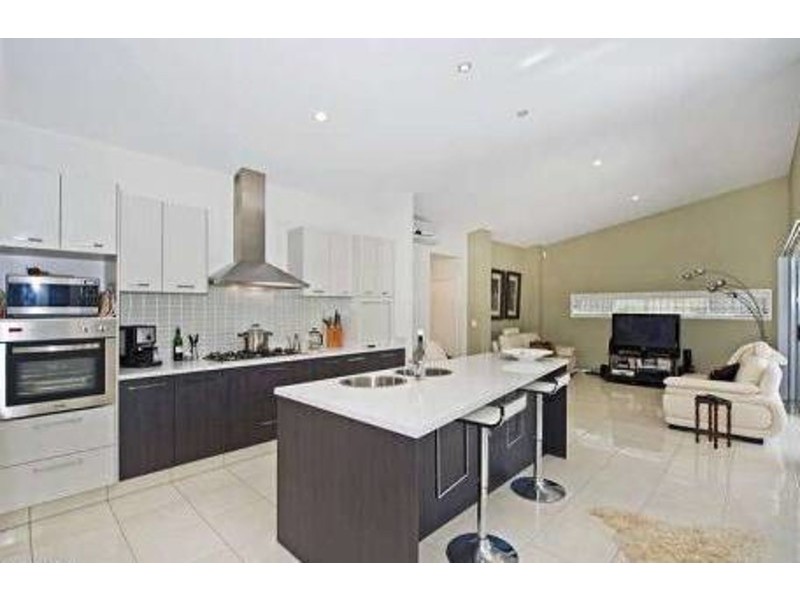 6 Cherry Court, Coomera QLD 4209