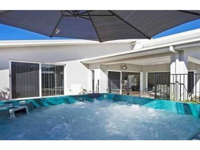 6 Cherry Court, Coomera QLD 4209