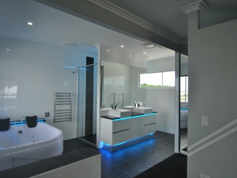 39 Rhodium Crescent, Hope Island QLD 4212