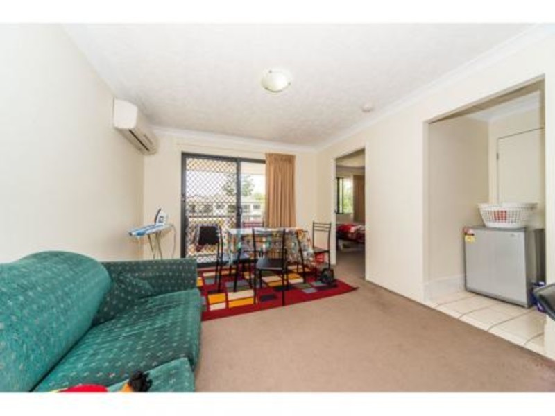 Labrador QLD 4215
