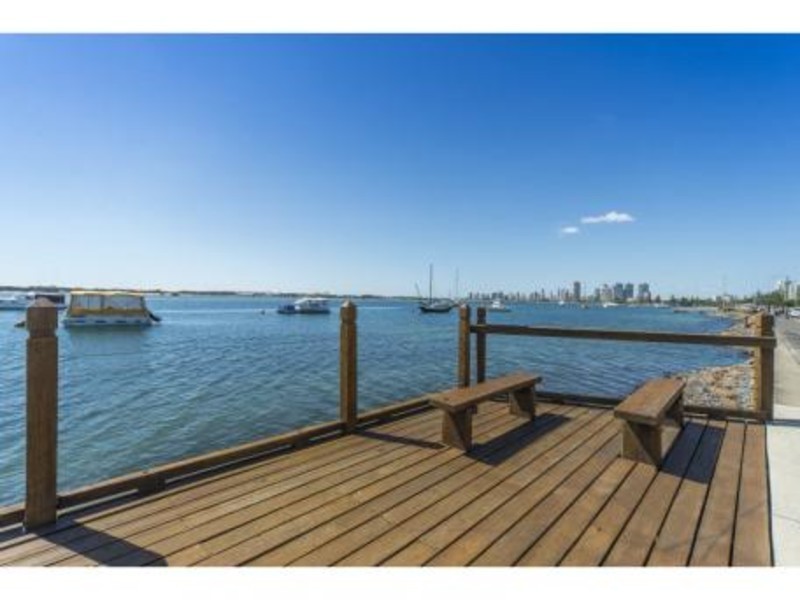 Labrador QLD 4215