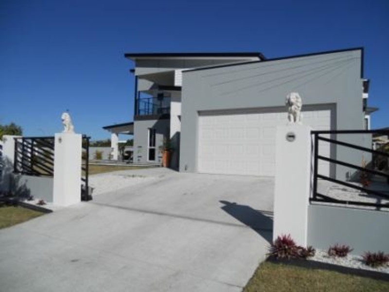 39 Rhodium Crescent, Hope Island QLD 4212