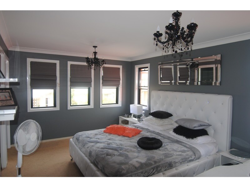 8 Heron Close, Coomera QLD 4209