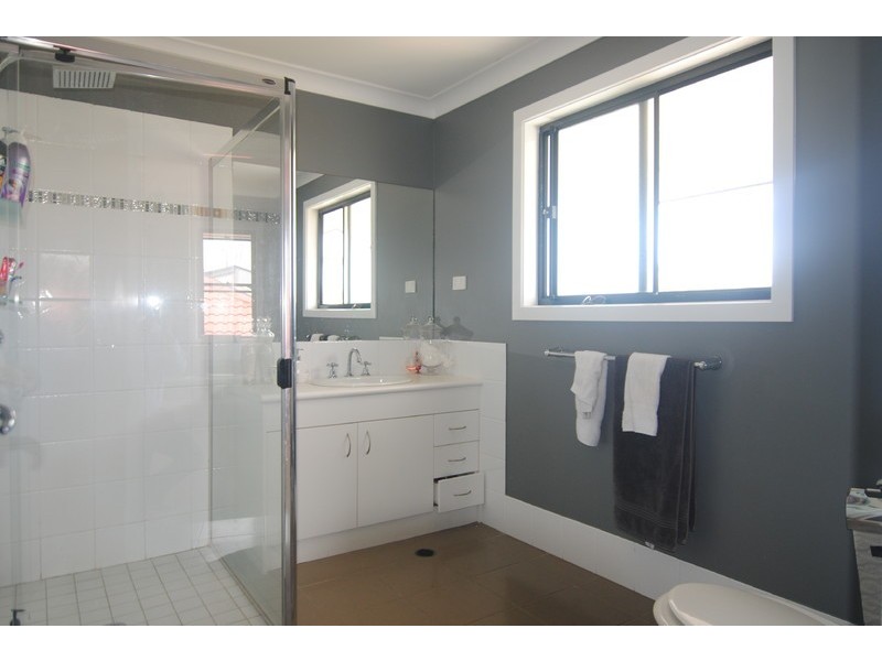 8 Heron Close, Coomera QLD 4209