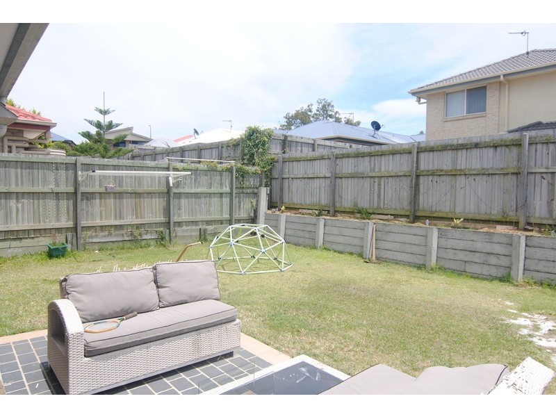 8 Heron Close, Coomera QLD 4209