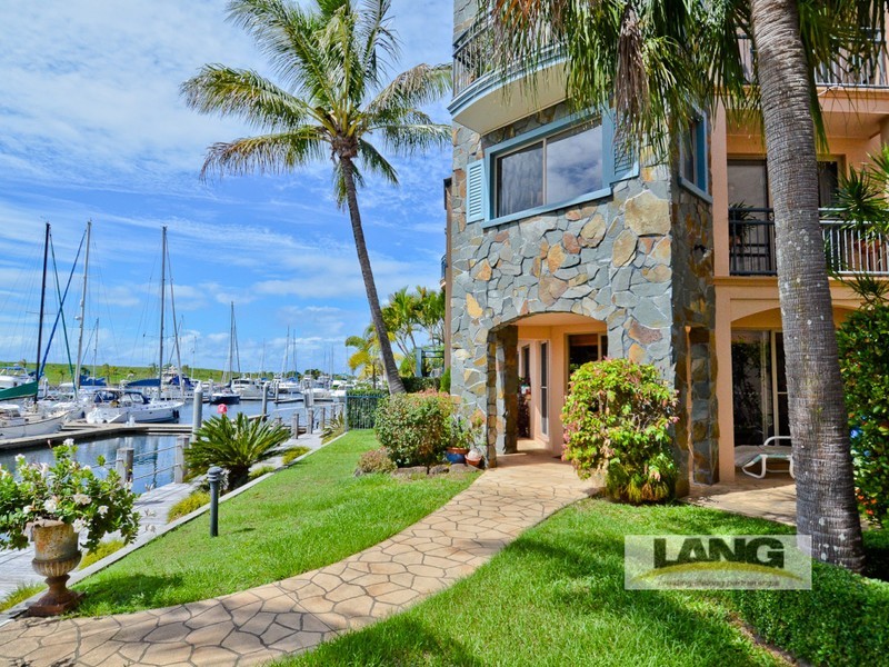 Hope Island QLD 4212