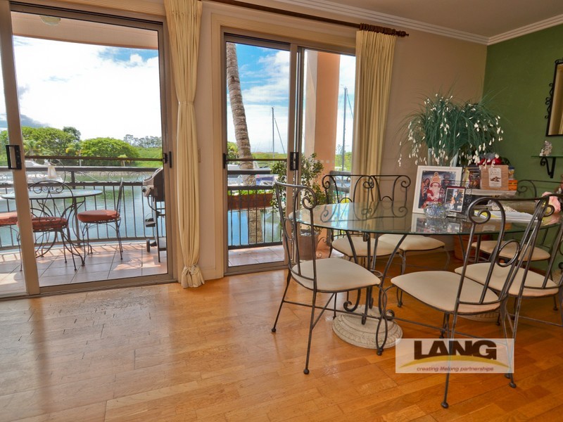 Hope Island QLD 4212