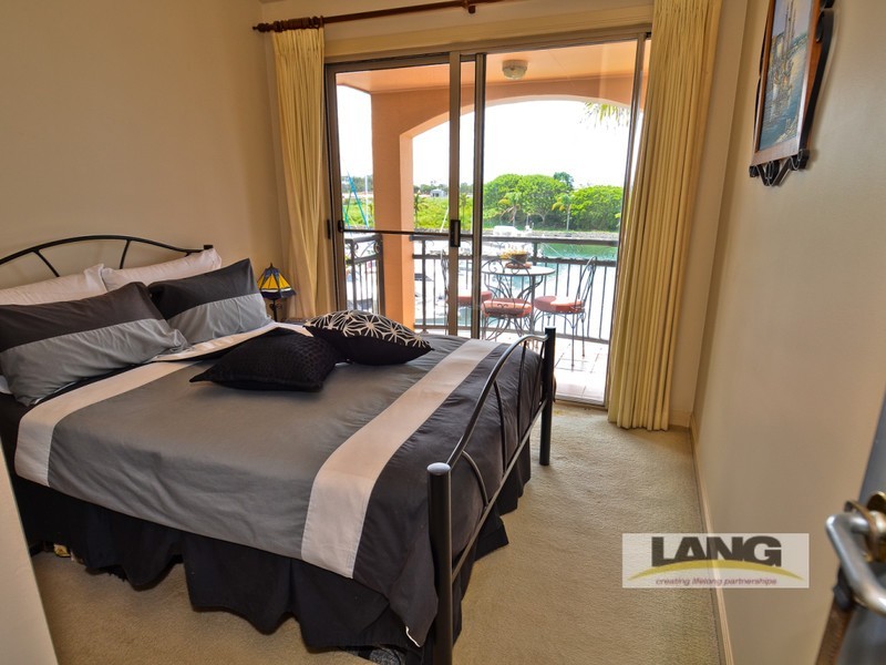 Hope Island QLD 4212