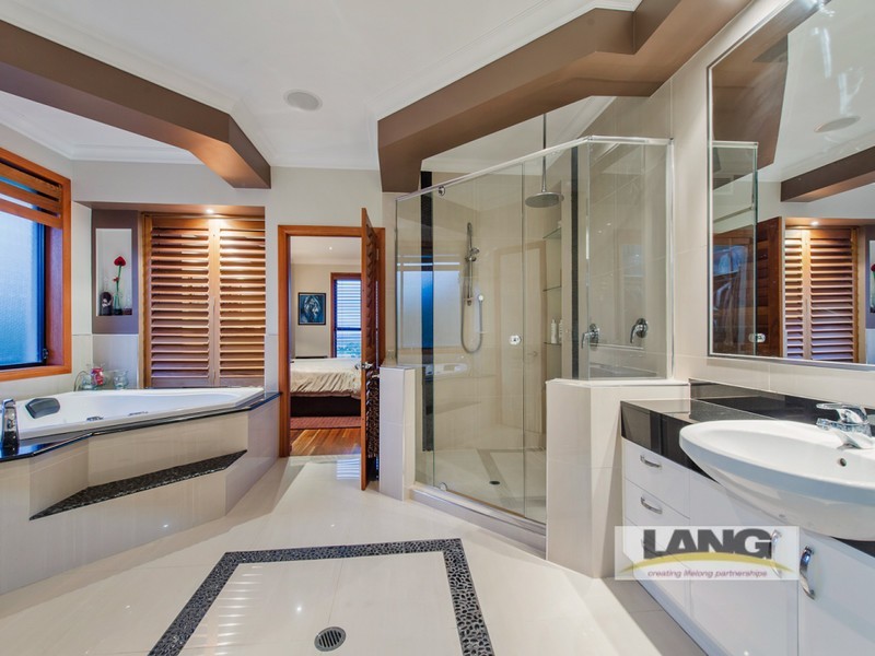 Pacific Pines QLD 4211