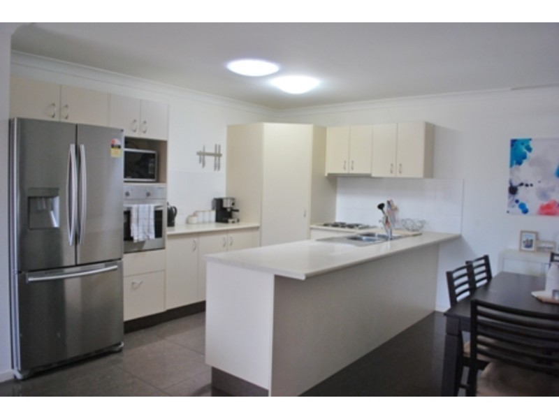2/16 Redstart Street, Upper Coomera QLD 4209