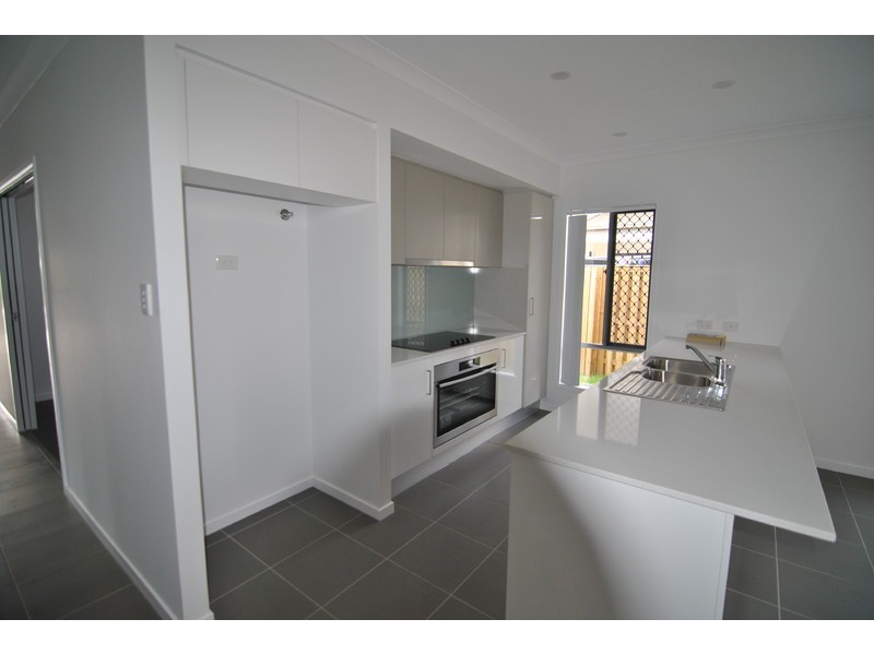 5 Bottle Brush Circuit, Coomera QLD 4209