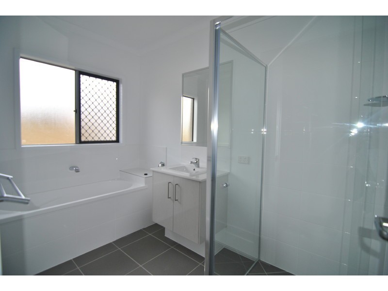 5 Bottle Brush Circuit, Coomera QLD 4209