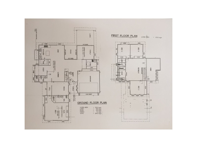 32 Peregrine Cresent, Coomera QLD 4209 Floorplan