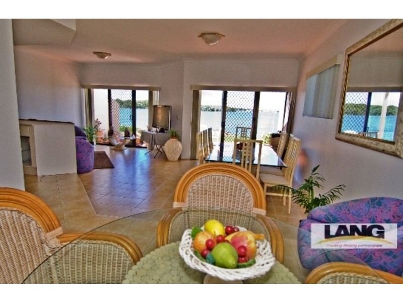 Hope Island QLD 4212