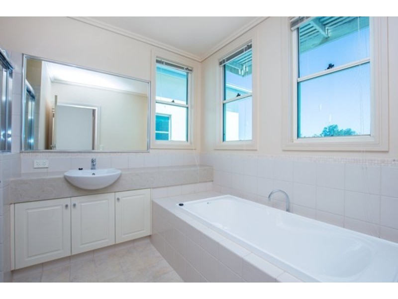 Coomera Waters QLD 4209