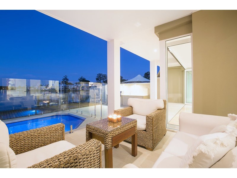 Hope Island QLD 4212