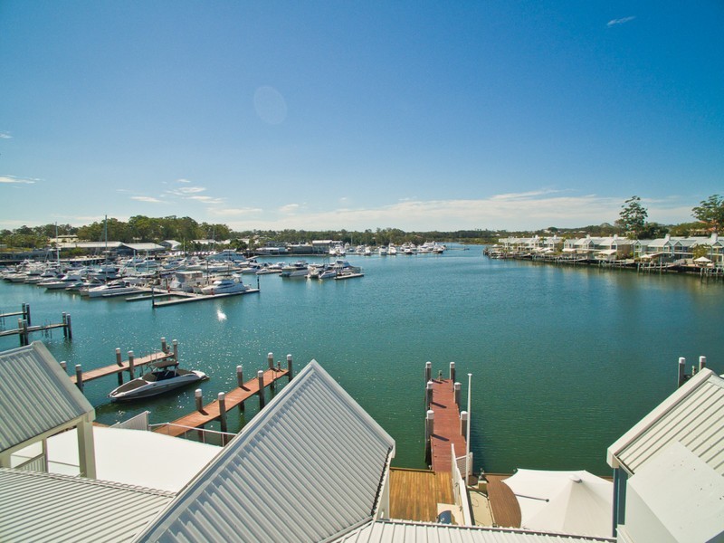 Hope Island QLD 4212