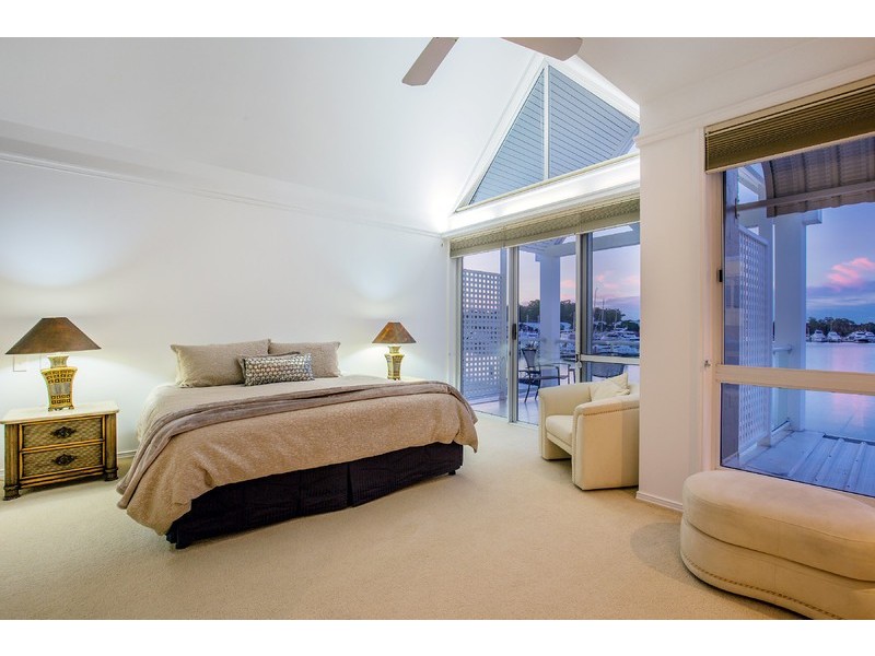 Hope Island QLD 4212