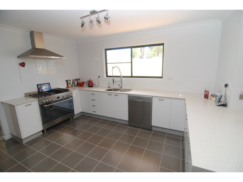 Wongawallan QLD 4210