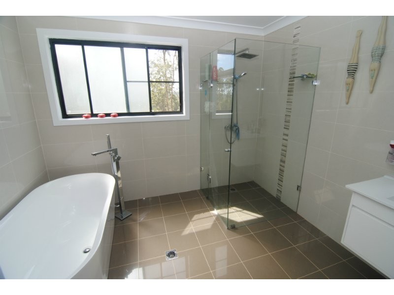 Wongawallan QLD 4210