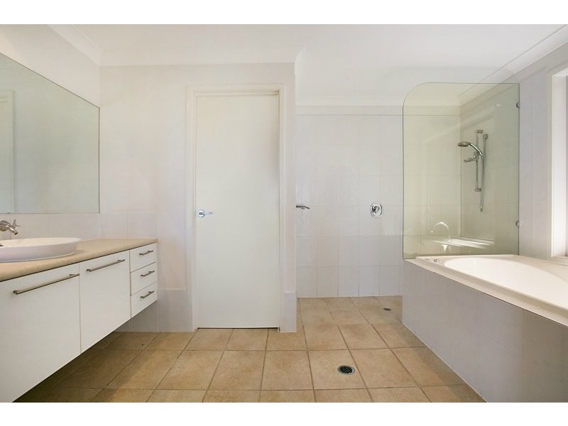 Coomera Waters QLD 4209