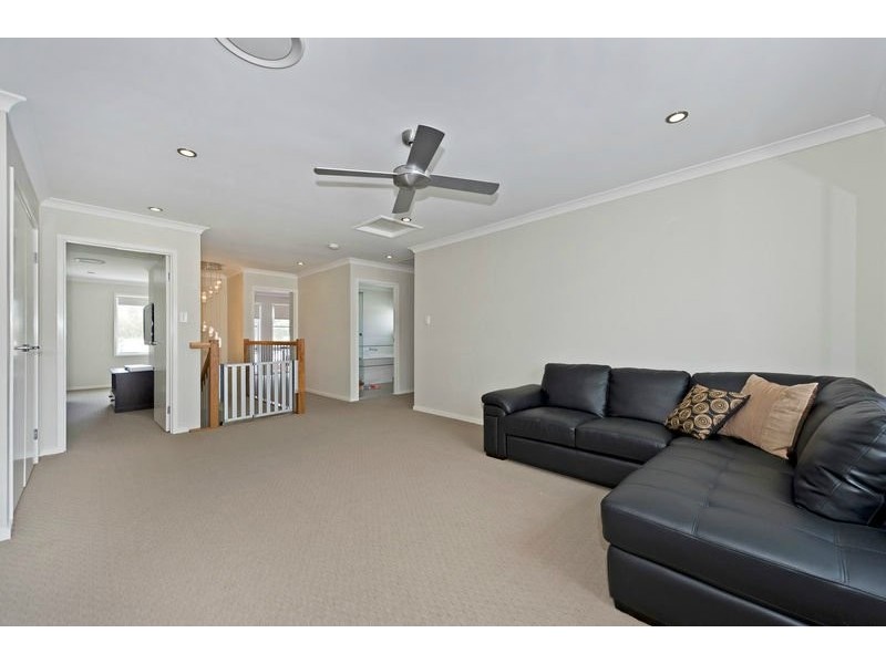 8 Cherry Court, Coomera QLD 4209