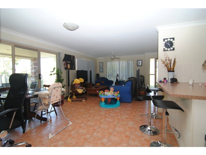 2/9 Old Kent Road, Upper Coomera QLD 4209