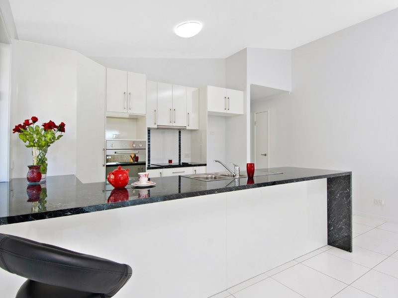 18 Sunrise Terrace, Little Mountain QLD 4551