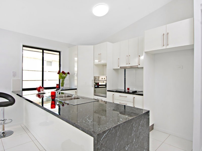 18 Sunrise Terrace, Little Mountain QLD 4551