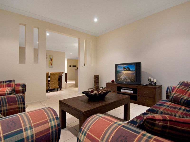 8 SHOAL COURT, Peregian Springs QLD 4573