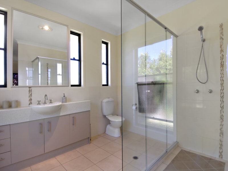 8 SHOAL COURT, Peregian Springs QLD 4573