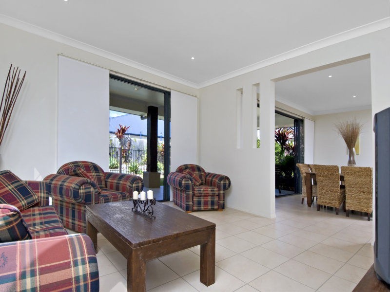 8 SHOAL COURT, Peregian Springs QLD 4573