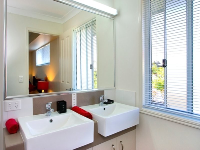 2 MADDENS CRESCENT, Peregian Springs QLD 4573