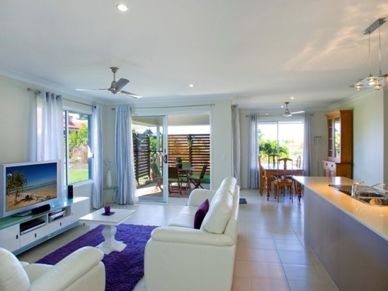 2 MADDENS CRESCENT, Peregian Springs QLD 4573