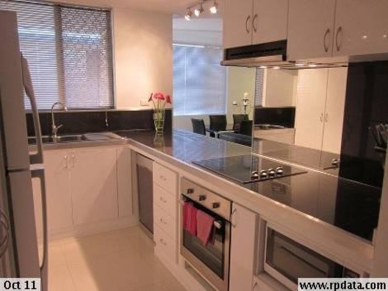 2/35 Lower Gay Terrace, Kings Beach QLD 4551