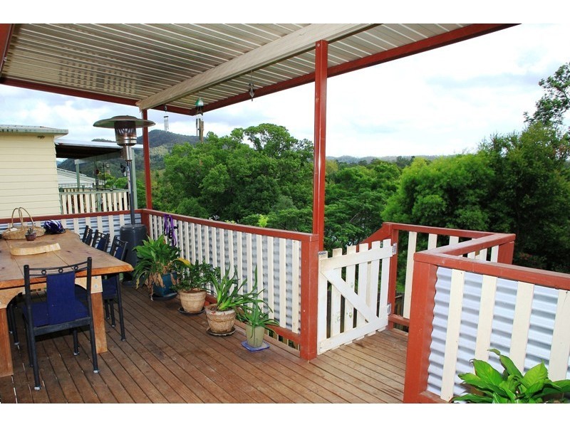 17 York St, Imbil QLD 4570