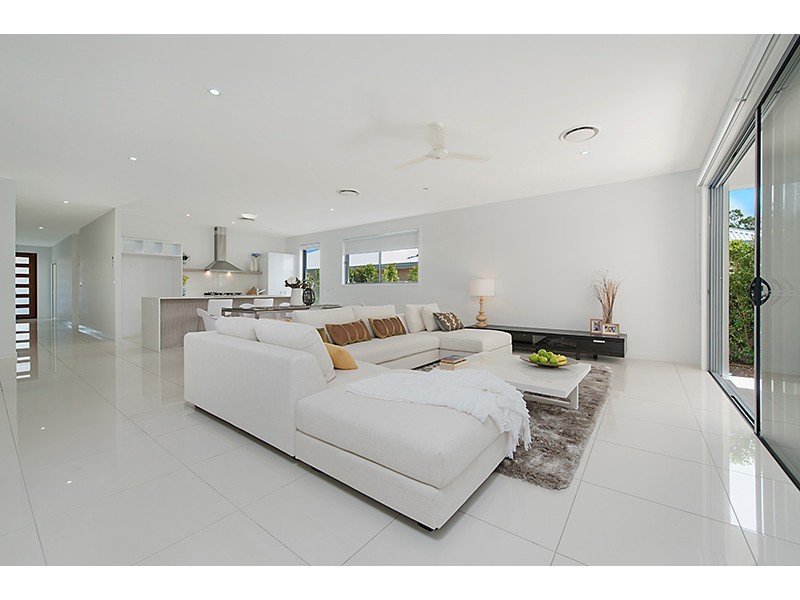 9 Peachtree Crescent, Peregian Springs QLD 4573