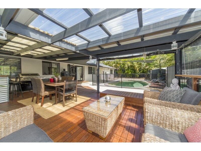 1 Tambo Crt, Helensvale QLD 4212
