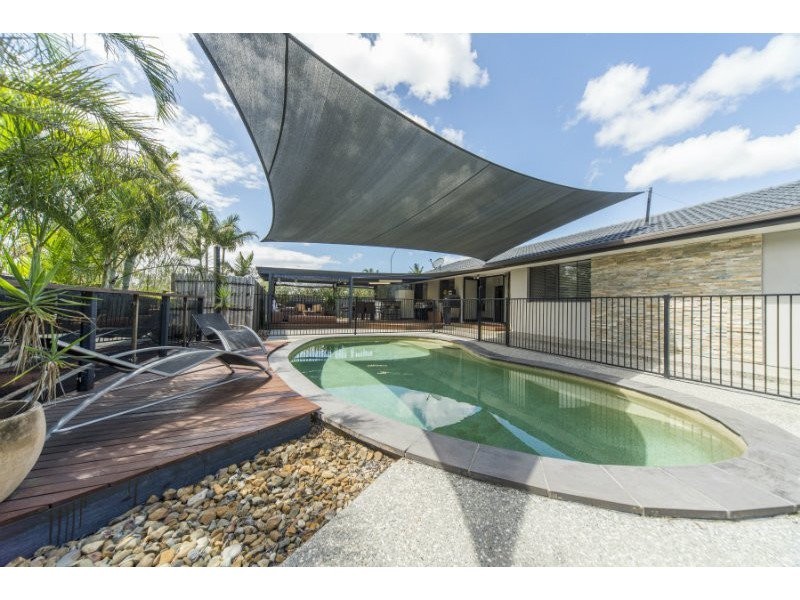 1 Tambo Crt, Helensvale QLD 4212