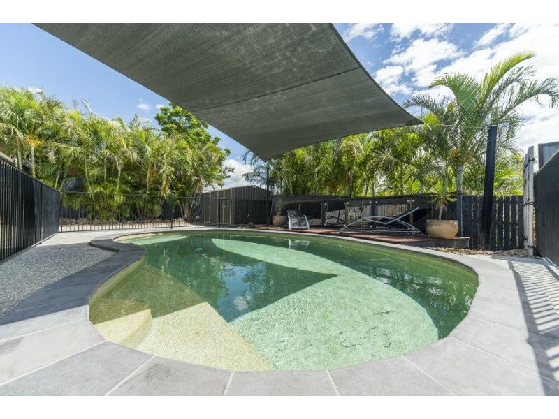 1 Tambo Crt, Helensvale QLD 4212