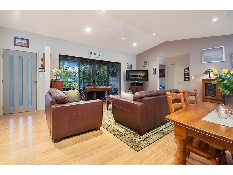 17 Harris Dr, Palmwoods QLD 4555