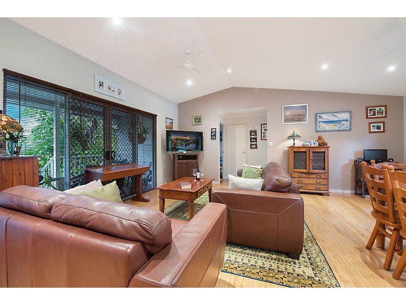 17 Harris Dr, Palmwoods QLD 4555