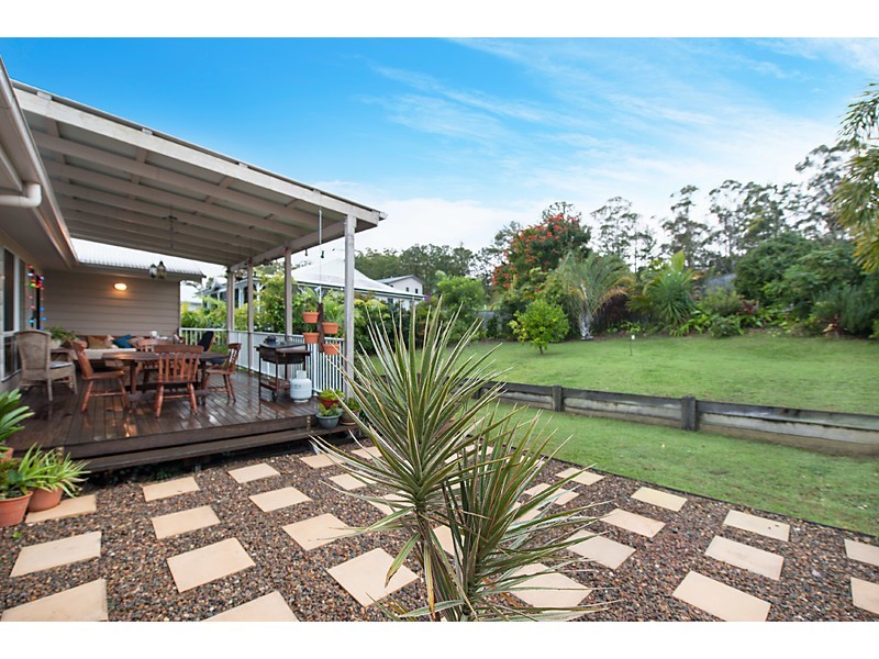 17 Harris Dr, Palmwoods QLD 4555