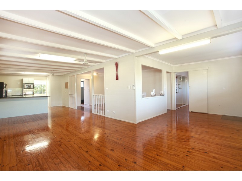 91 Poinsettia Avenue, Hollywell QLD 4216