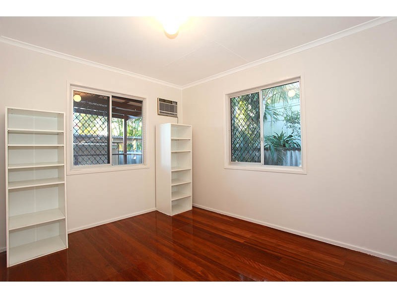 91 Poinsettia Avenue, Hollywell QLD 4216