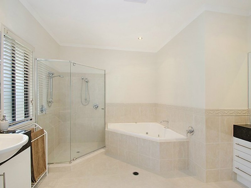 1 Inverness Place, Peregian Springs QLD 4573