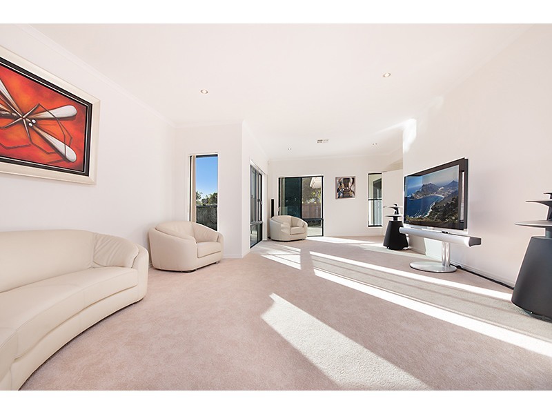 1 Inverness Place, Peregian Springs QLD 4573