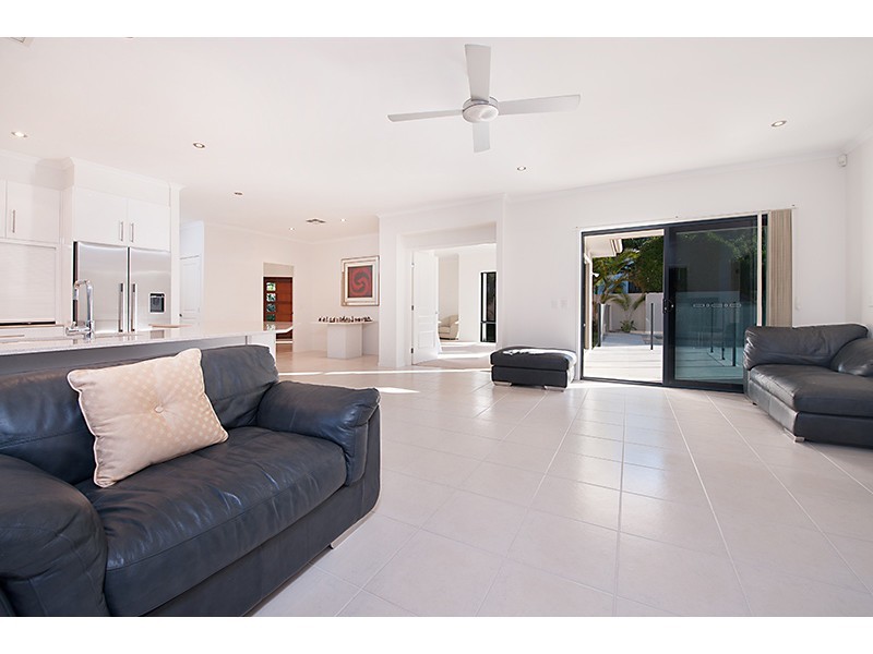 1 Inverness Place, Peregian Springs QLD 4573