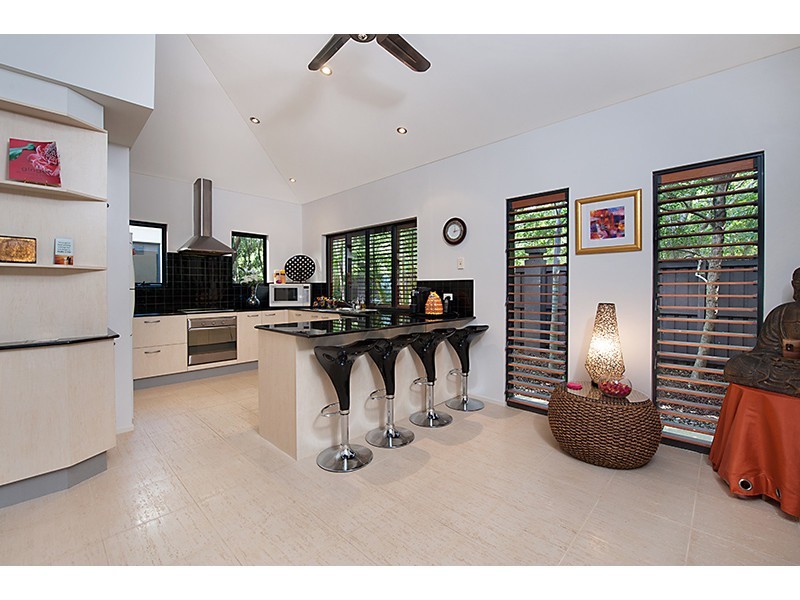 35 Waterside Ct, Noosaville QLD 4566