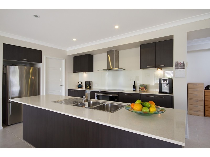 6 Waterville Way, Peregian Springs QLD 4573